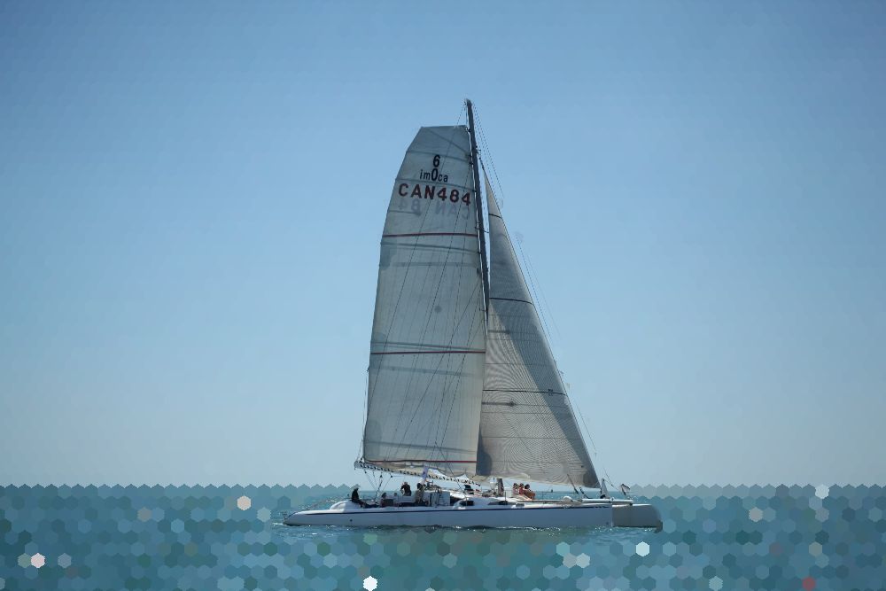 Maxi catamaran de course Région de Picardie sous voile